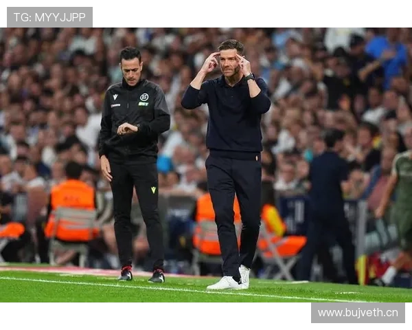 皇马从大胜到失控,状态波动暴露稳定性隐患 皇马从大胜到失控,状态波动暴露稳定性隐患