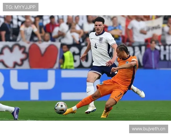 沃特金斯国家队为何难进首发？战术适配与竞争格局分析