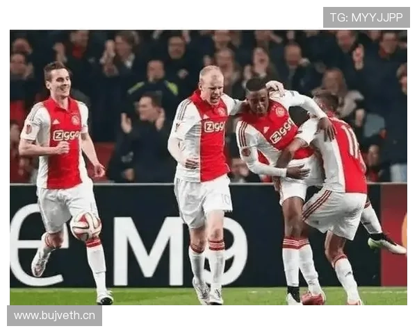 阿贾克斯荷甲竞争力明显下滑，争冠形势持续承压